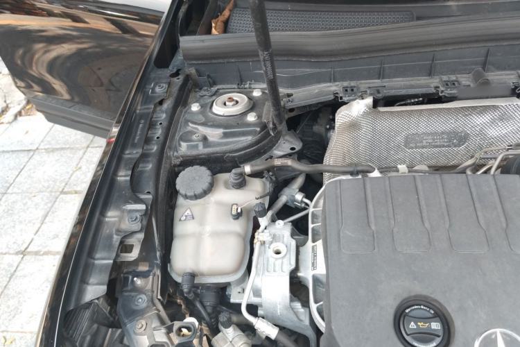 Used Mercedes-Benz GLB 2021 GLB 200 4MATIC Engine Bay Right