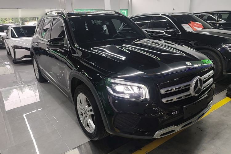 Used Mercedes-Benz GLB 2021 GLB 200 Dynamic Edition Front Right 45 Deg