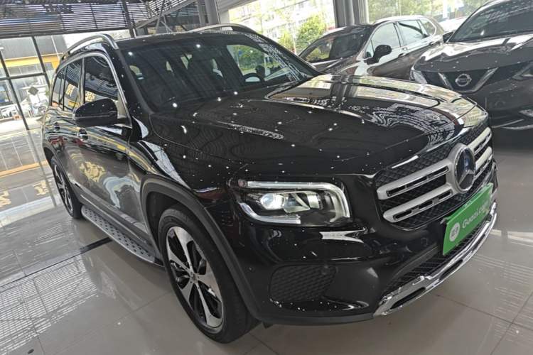 Used Mercedes-Benz GLB 2021 GLB 200 Fashion Model Front Right 45 Deg