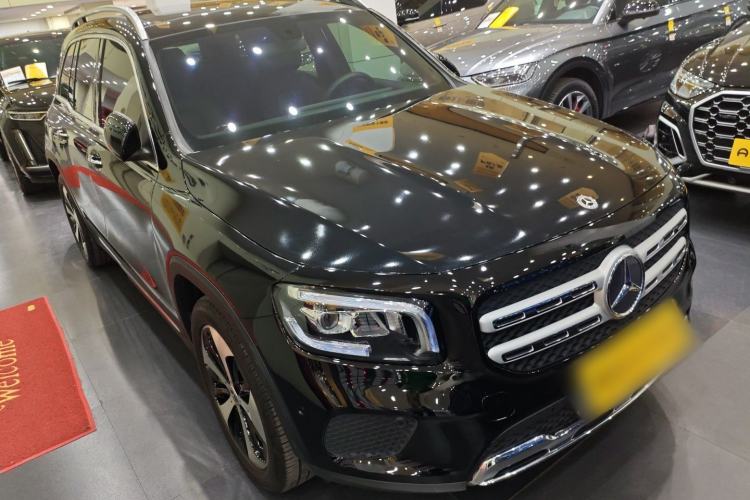 Used Mercedes-Benz GLB 2021 GLB 200 Fashion Model Front Right 45 Deg