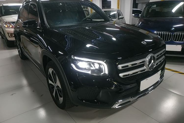 Used Mercedes-Benz GLB 2021 GLB 200 Fashion Model Front Right 45 Deg
