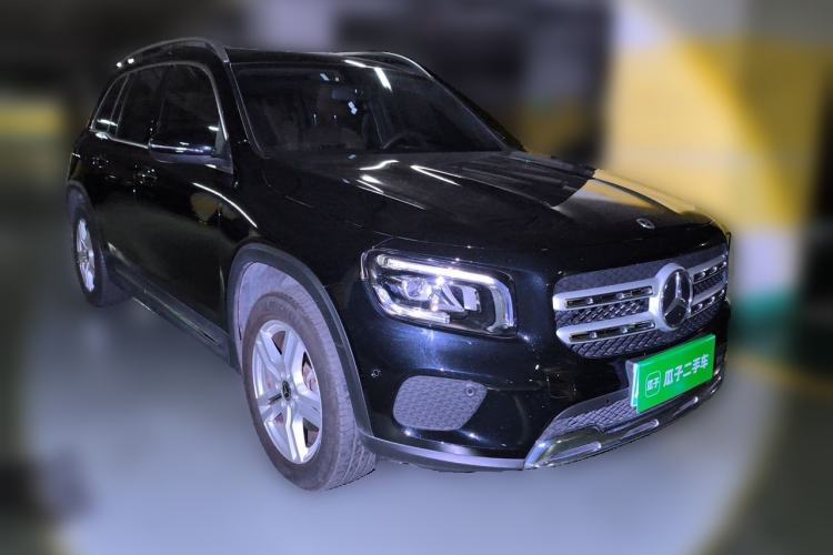 Used Mercedes-Benz GLB 2021 GLB 200 Dynamic Edition Front Right 45 Deg