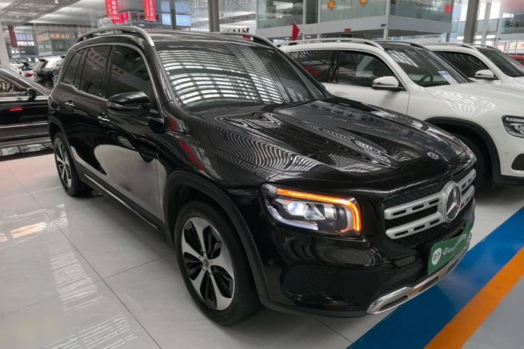 Used Mercedes-Benz GLB 2021 GLB 200 Fashion Model Front Right 45 Deg