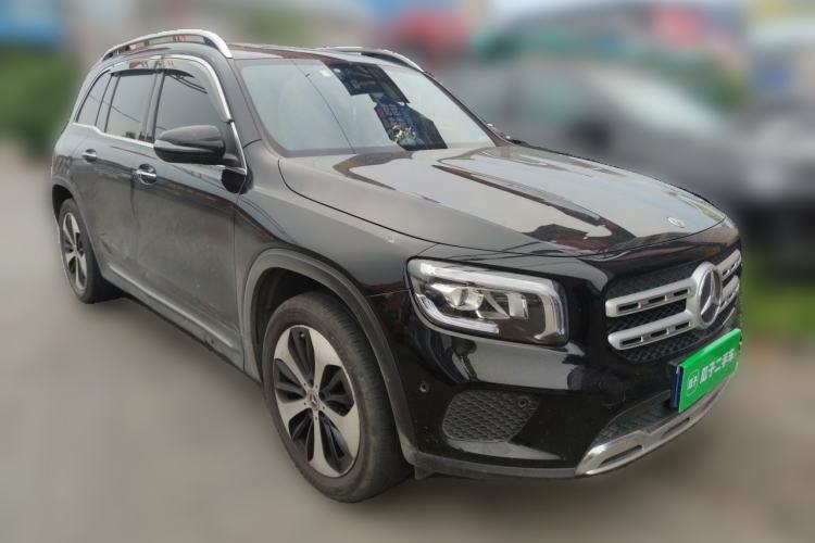 Used Mercedes-Benz GLB 2021 GLB 200 Fashion Model Front Right 45 Deg