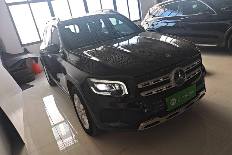 Used Mercedes-Benz GLB 2021 GLB 200 Dynamic Edition Front Right 45 Deg
