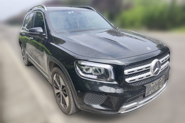 Used Mercedes-Benz GLB 2021 GLB 200 Fashion Model Front Right 45 Deg
