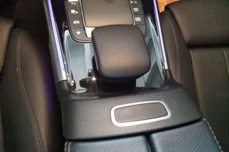 Used Mercedes-Benz GLB 2021 GLB 200 Fashion Model Gear Lever