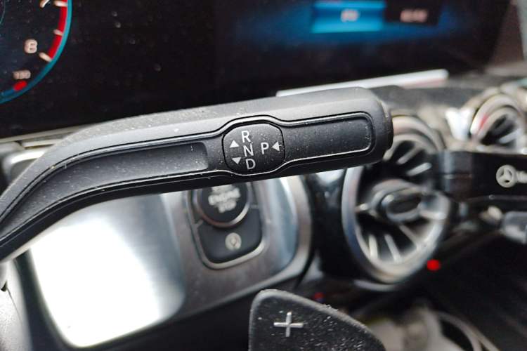 Used Mercedes-Benz GLB 2021 GLB 200 4MATIC Gear Lever