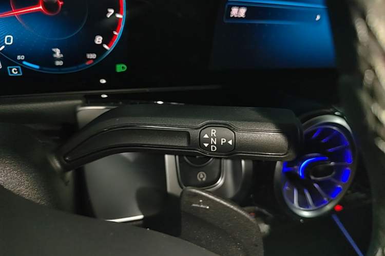 Used Mercedes-Benz GLB 2021 GLB 200 Fashion Model Gear Lever