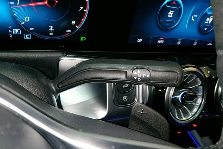 Used Mercedes-Benz GLB 2021 GLB 200 Fashion Model Gear Lever