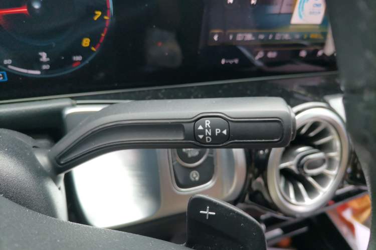 Used Mercedes-Benz GLB 2021 GLB 200 Fashion Model Gear Lever