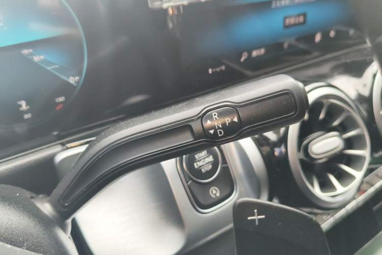 Used Mercedes-Benz GLB 2021 GLB 200 Dynamic Edition Gear Lever