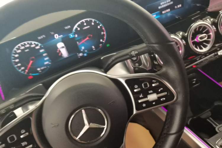 Used Mercedes-Benz GLB 2021 GLB 200 Dynamic Edition Gear Lever