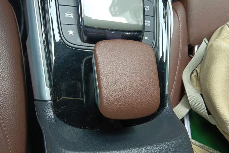 Used Mercedes-Benz GLB 2021 GLB 200 Dynamic Edition Gear Lever