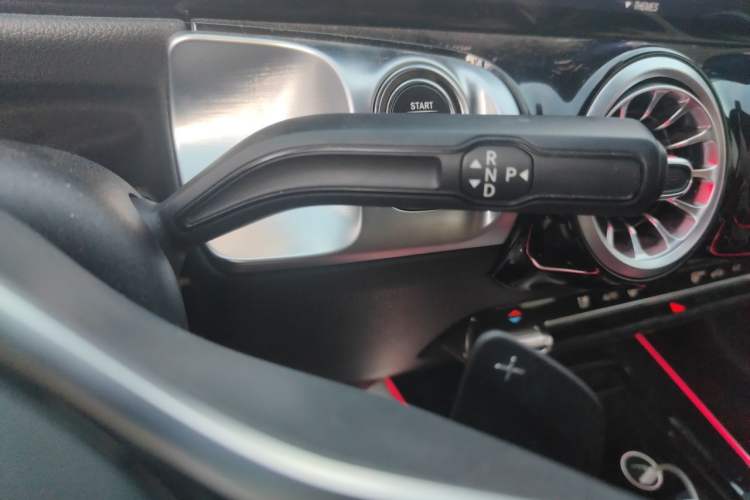 Used Mercedes-Benz GLB 2021 GLB 200 Dynamic Edition Gear Lever