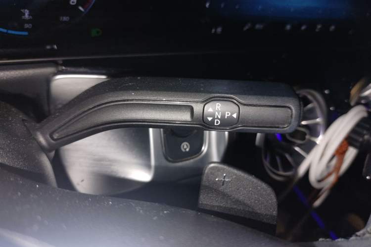 Used Mercedes-Benz GLB 2021 GLB 200 Dynamic Edition Gear Lever