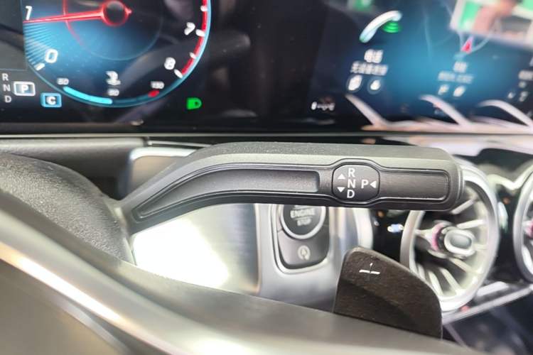Used Mercedes-Benz GLB 2021 GLB 200 Dynamic Edition Gear Lever
