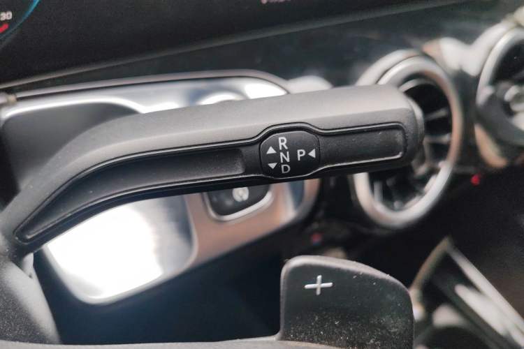 Used Mercedes-Benz GLB 2021 GLB 180 Fashion Model Gear Lever
