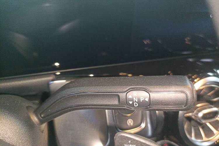 Used Mercedes-Benz GLB 2021 GLB 200 Fashion Model Gear Lever
