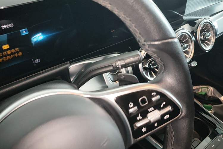 Used Mercedes-Benz GLB 2021 GLB 200 Dynamic Edition Gear Lever