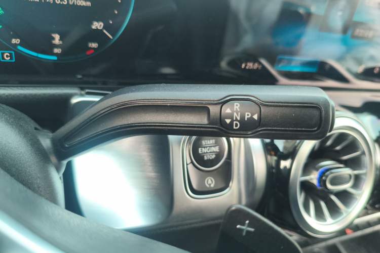 Used Mercedes-Benz GLB 2021 GLB 180 Dynamic Edition Gear Lever
