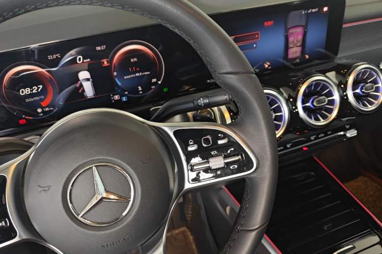 Used Mercedes-Benz GLB 2021 GLB 200 Dynamic Edition Gear Lever