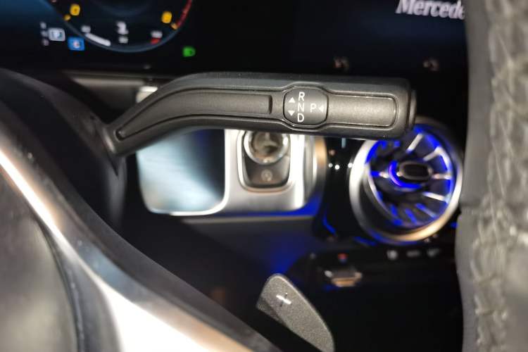 Used Mercedes-Benz GLB 2021 GLB 200 Fashion Model Gear Lever
