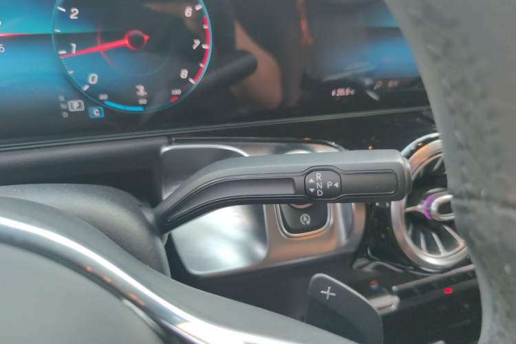 Used Mercedes-Benz GLB 2021 GLB 200 4MATIC Gear Lever