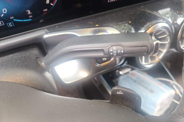 Used Mercedes-Benz GLB 2021 GLB 200 Fashion Model Gear Lever