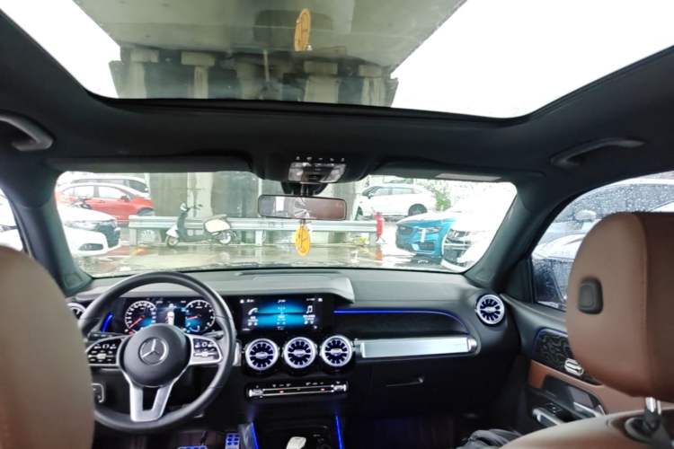 Used Mercedes-Benz GLB 2021 GLB 180 Dynamic Edition Headliner