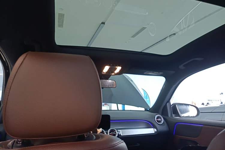 Used Mercedes-Benz GLB 2021 GLB 200 Dynamic Edition Headliner