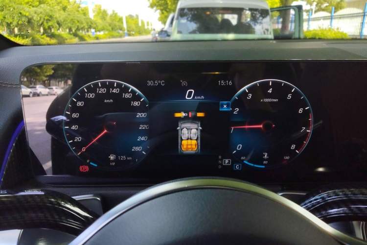 Used Mercedes-Benz GLB 2021 GLB 200 Dynamic Edition Instrument Cluster
