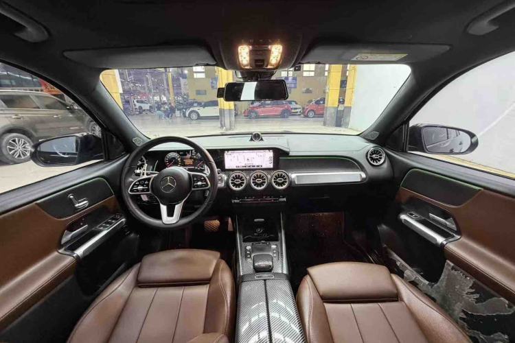 Used Mercedes-Benz GLB 2021 GLB 200 Dynamic Edition Interior 1