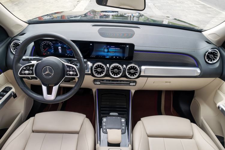 Used Mercedes-Benz GLB 2021 GLB 200 Fashion Model Interior 1