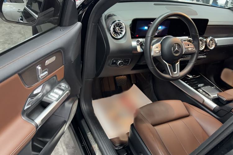 Used Mercedes-Benz GLB 2021 GLB 200 Fashion Model Interior 1