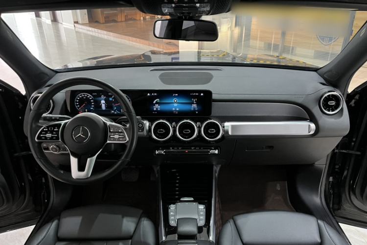 Used Mercedes-Benz GLB 2021 GLB 180 Dynamic Edition Interior 1