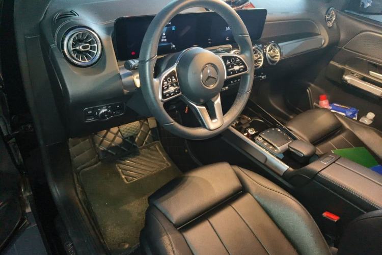 Used Mercedes-Benz GLB 2021 GLB 200 Dynamic Edition Interior 2