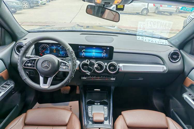 Used Mercedes-Benz GLB 2021 GLB 180 Dynamic Edition Interior 2