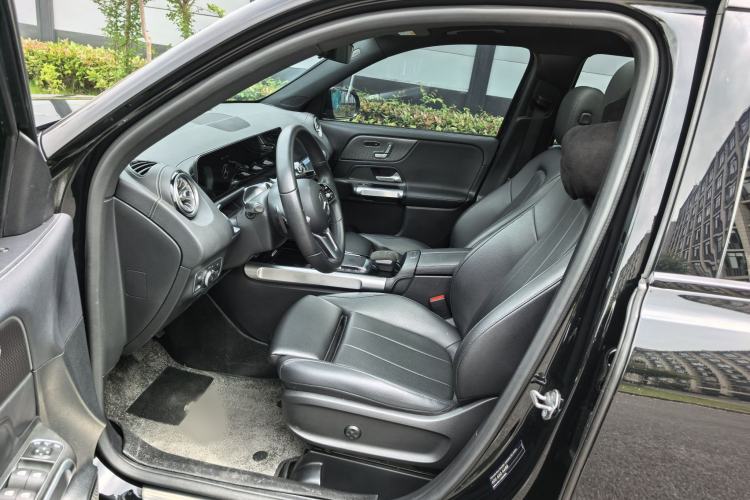 Used Mercedes-Benz GLB 2021 GLB 200 Fashion Model Interior 2