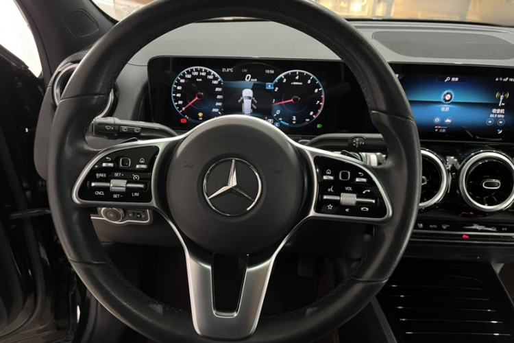Used Mercedes-Benz GLB 2021 GLB 180 Dynamic Edition Interior 2