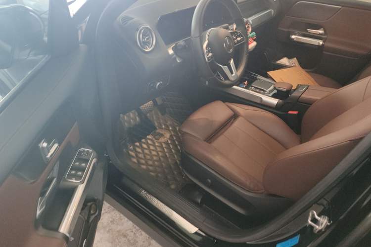 Used Mercedes-Benz GLB 2021 GLB 200 Dynamic Edition Interior 3