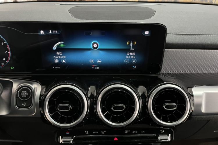 Used Mercedes-Benz GLB 2021 GLB 180 Dynamic Edition Interior 3