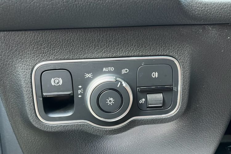 Used Mercedes-Benz GLB 2021 GLB 200 Fashion Model Interior 4