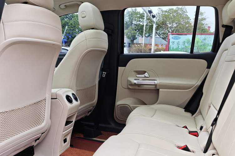 Used Mercedes-Benz GLB 2021 GLB 200 Fashion Model Interior 4