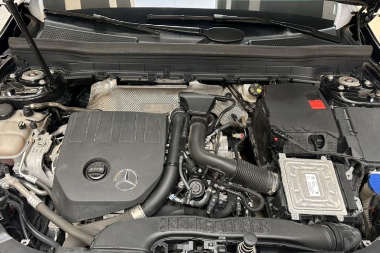 Used Mercedes-Benz GLB 2021 GLB 200 4MATIC Interior 7