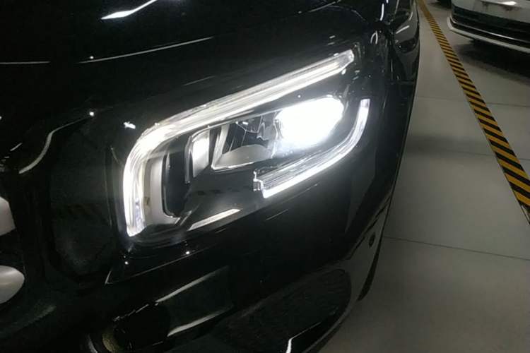 Used Mercedes-Benz GLB 2021 GLB 200 Fashion Model Left Front Headlight