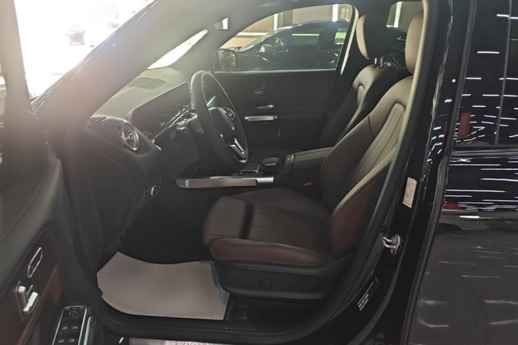 Used Mercedes-Benz GLB 2021 GLB 200 4MATIC Left Front Seat