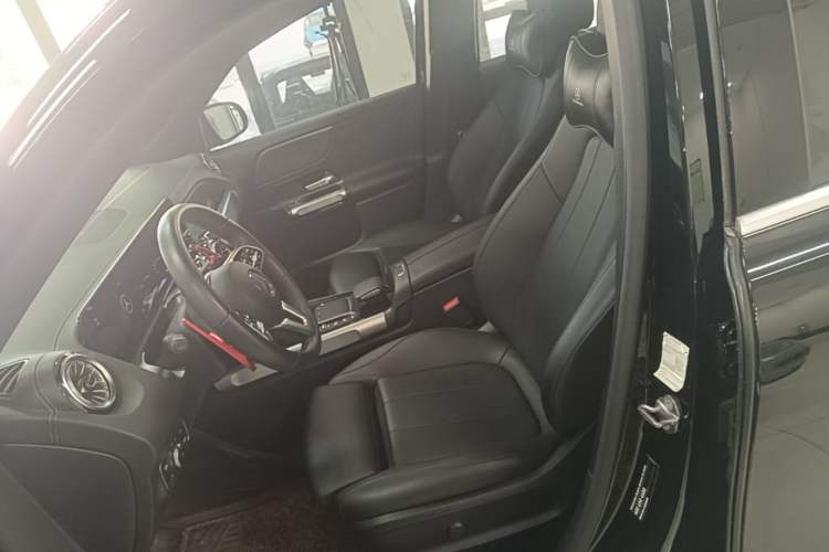 Used Mercedes-Benz GLB 2021 GLB 200 Dynamic Edition Left Front Seat