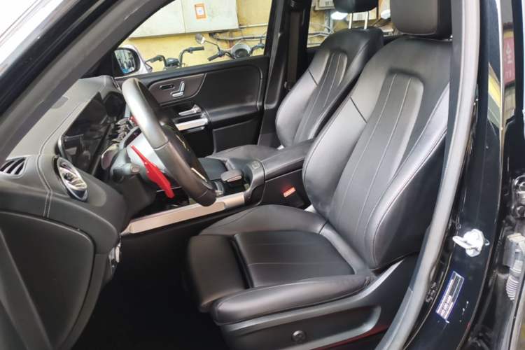 Used Mercedes-Benz GLB 2021 GLB 200 Fashion Model Left Front Seat