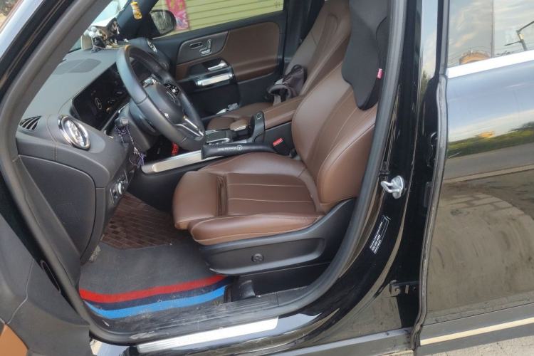 Used Mercedes-Benz GLB 2021 GLB 200 Fashion Model Left Front Seat